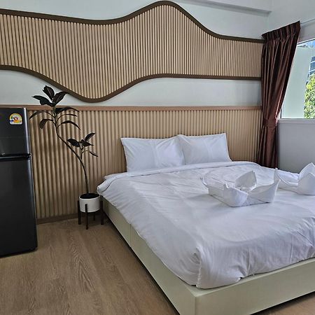 Lub Nai Hostel Patong Kültér fotó