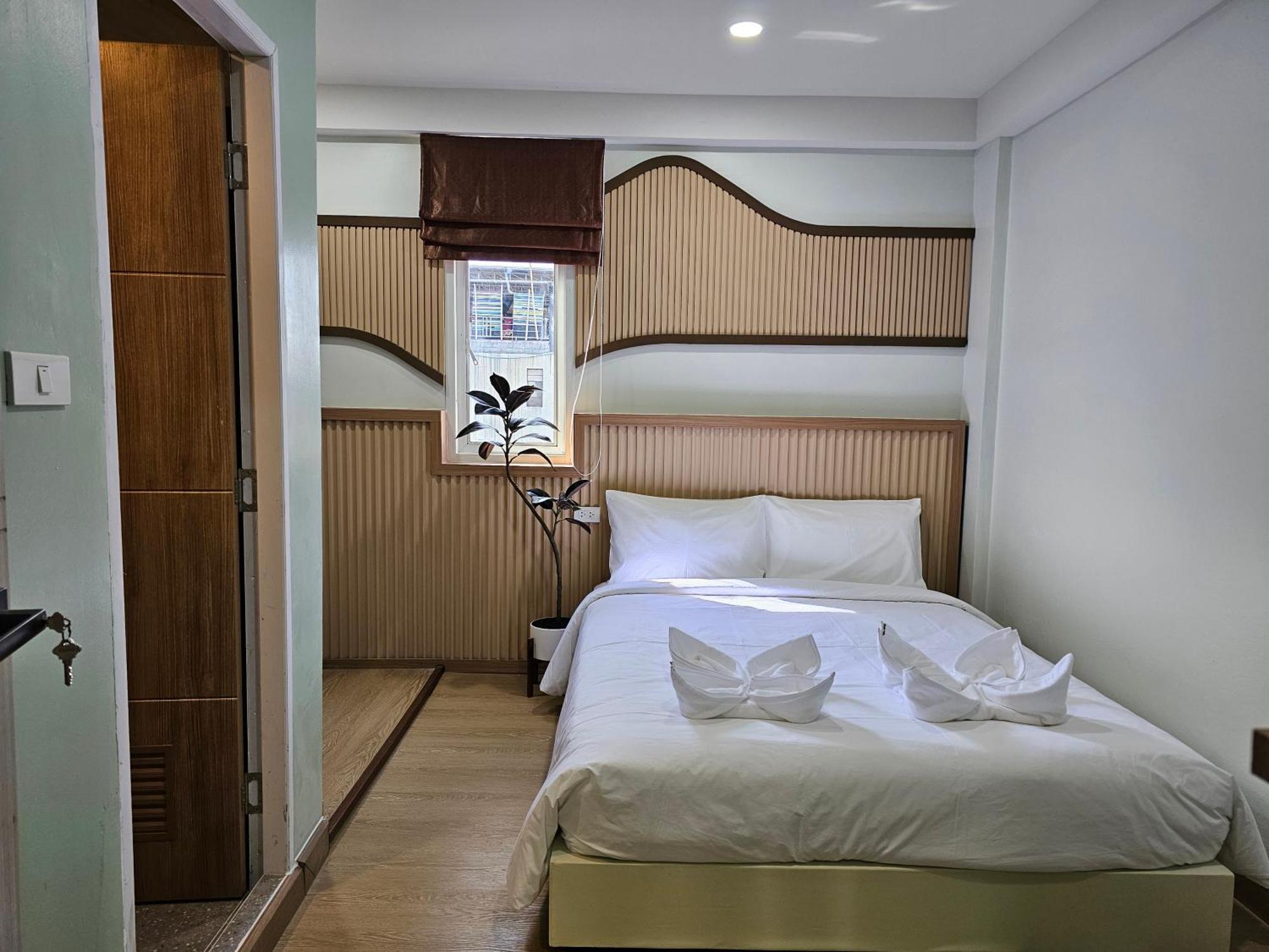 Lub Nai Hostel Patong Szoba fotó