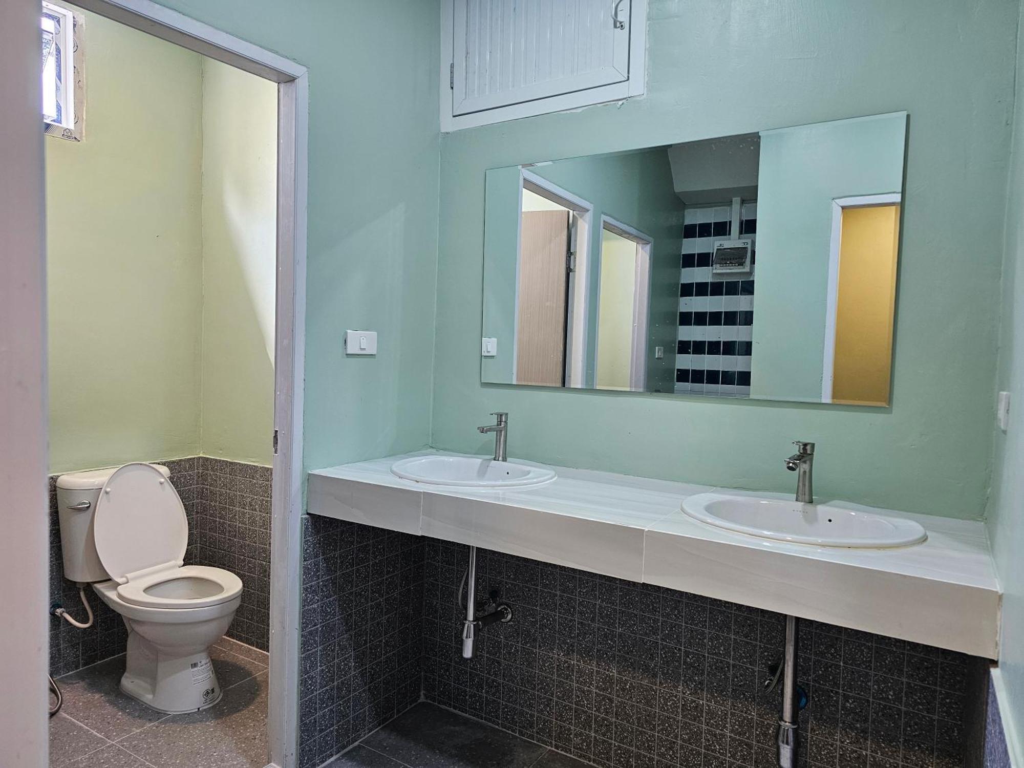 Lub Nai Hostel Patong Szoba fotó