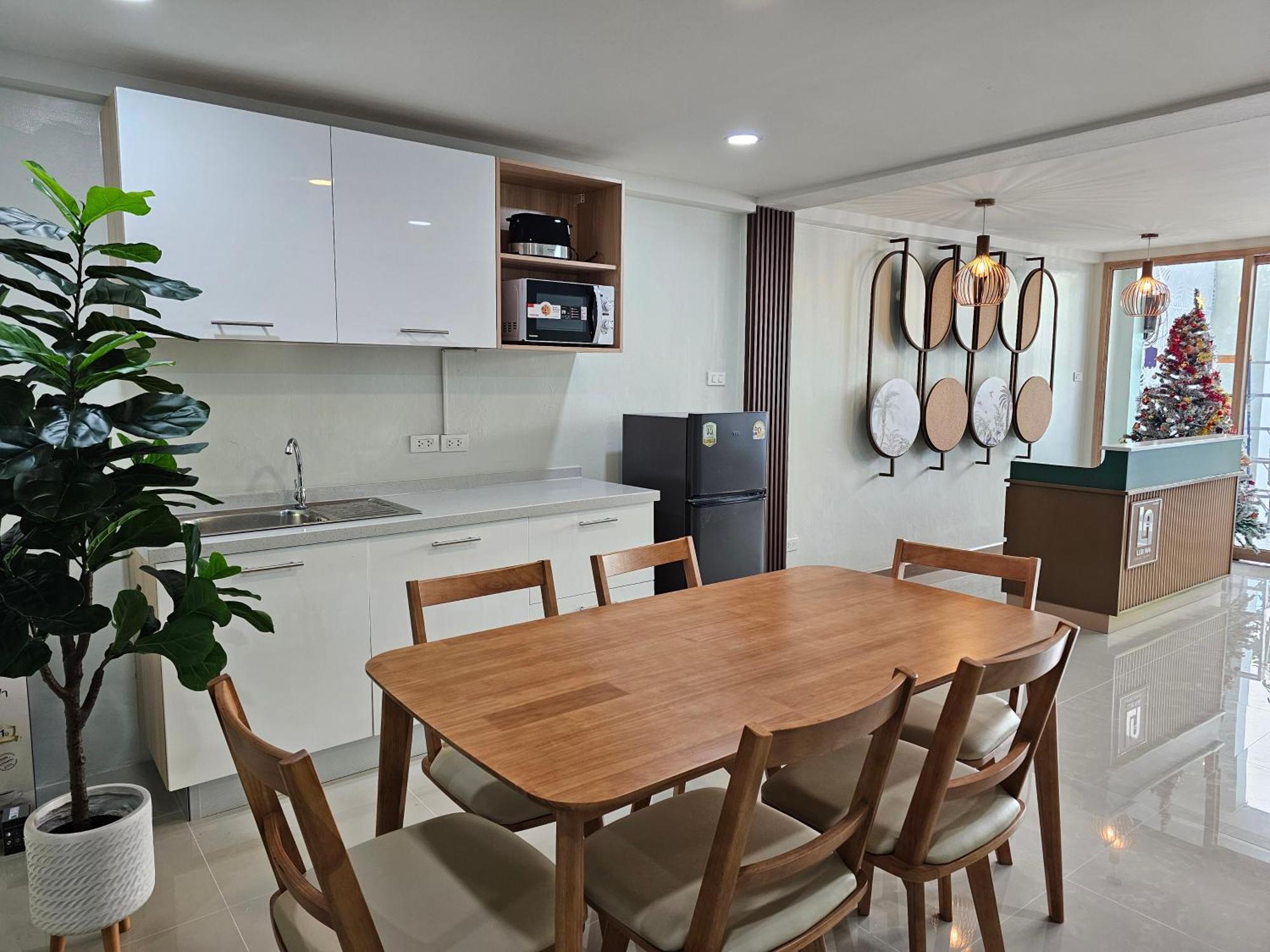 Lub Nai Hostel Patong Kültér fotó
