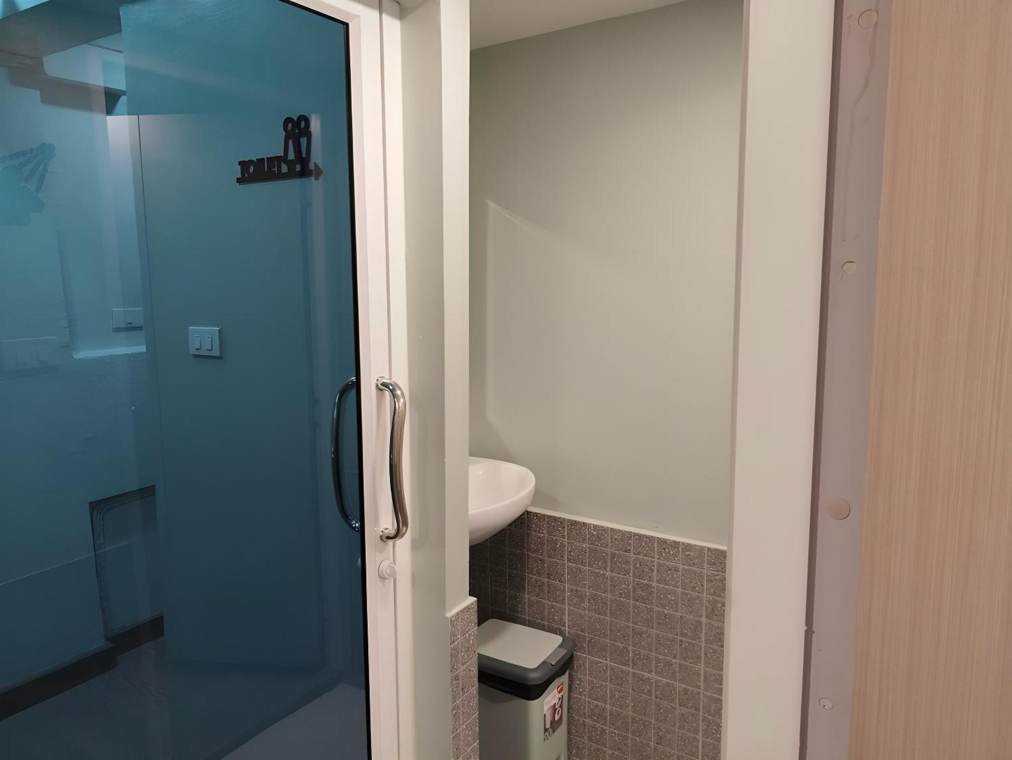Lub Nai Hostel Patong Kültér fotó
